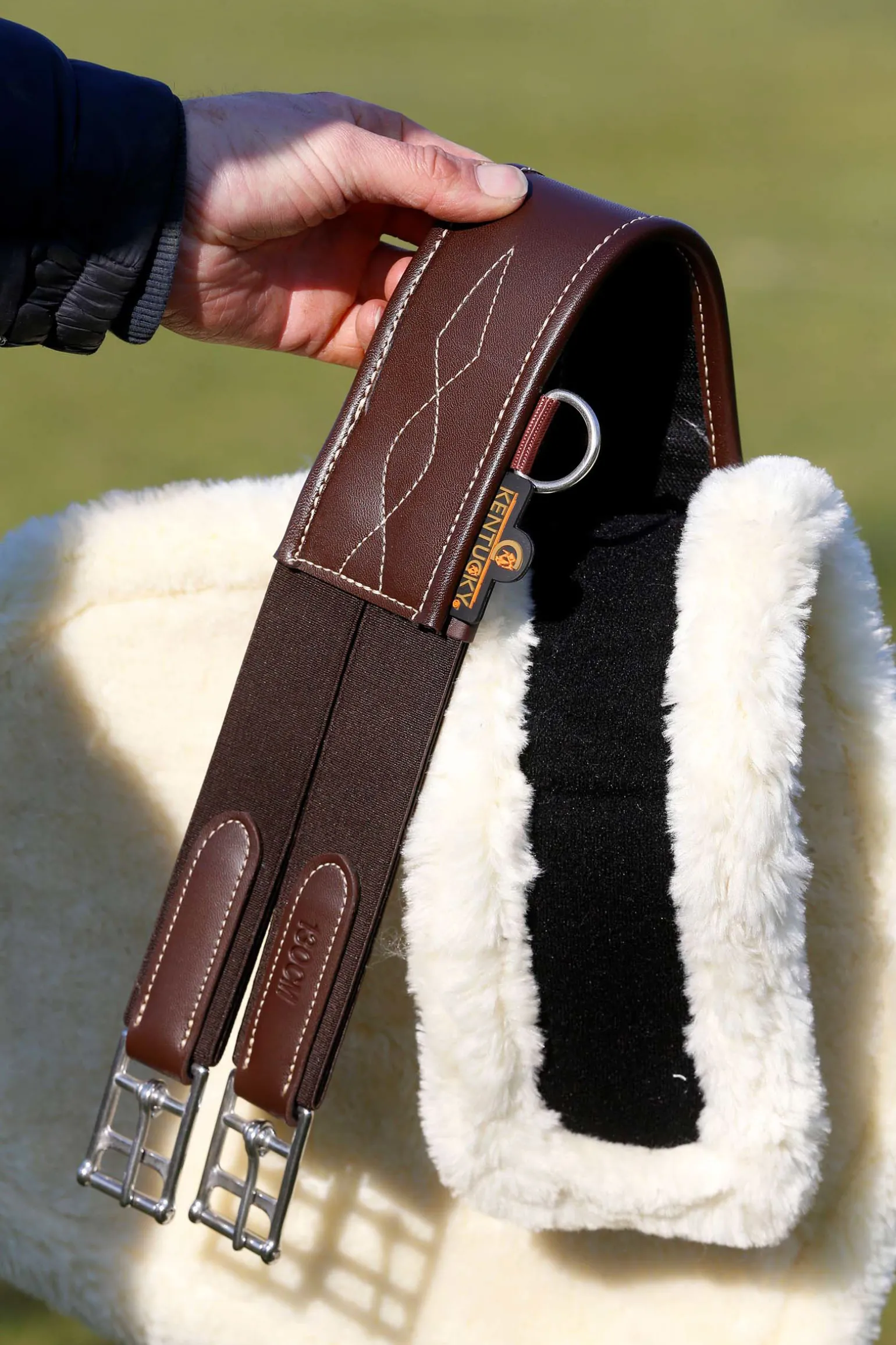 Kentucky Horsewear Lampaankarva Vatsapanssarilliseen Satulavyohon